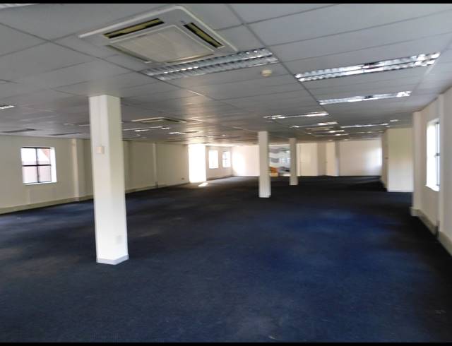472M² OFFICE TO LET IN HYDE PARK